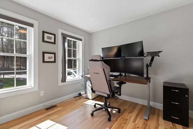 526 Hubbardston Rd, Templeton, MA 01468