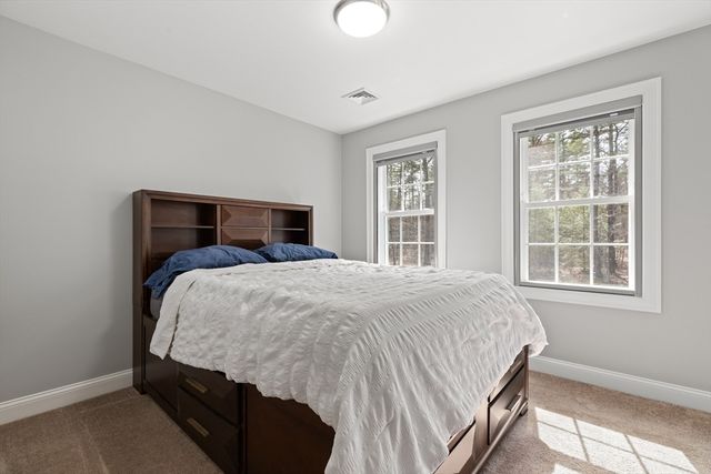 526 Hubbardston Rd, Templeton, MA 01468
