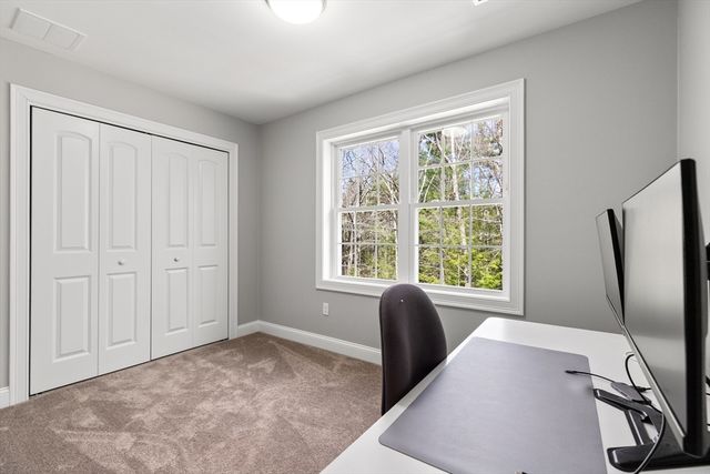 526 Hubbardston Rd, Templeton, MA 01468