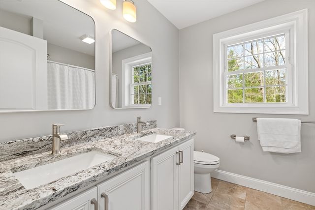 526 Hubbardston Rd, Templeton, MA 01468