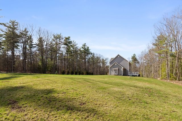 526 Hubbardston Rd, Templeton, MA 01468