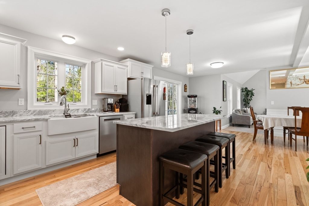 526 Hubbardston Rd, Templeton, MA 01468