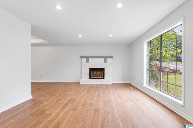 1718 TEAKWOOD LANE, Birmingham, AL 35235