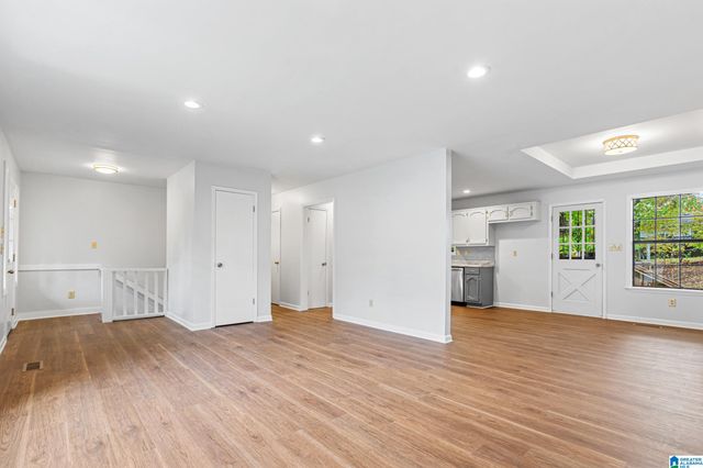 1718 TEAKWOOD LANE, Birmingham, AL 35235