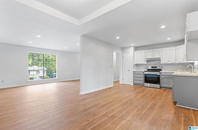 1718 TEAKWOOD LANE, Birmingham, AL 35235