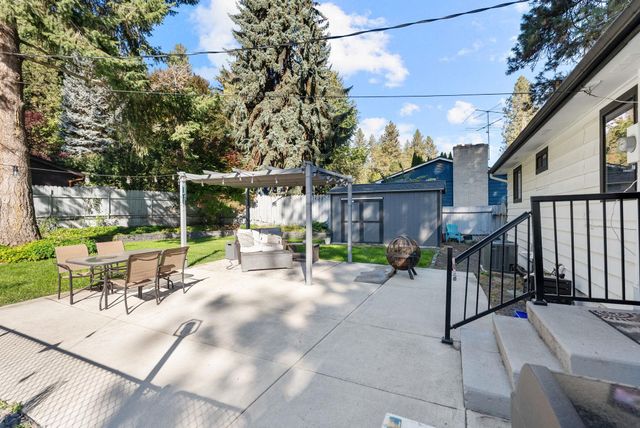 7415 N Country Homes Blvd, Spokane, WA 99208