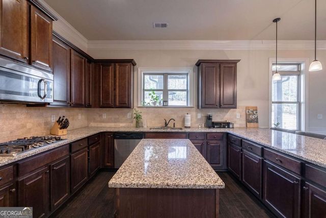 1140 Riverhill Drive, Bishop, GA 30621