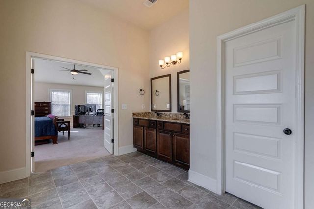 1140 Riverhill Drive, Bishop, GA 30621