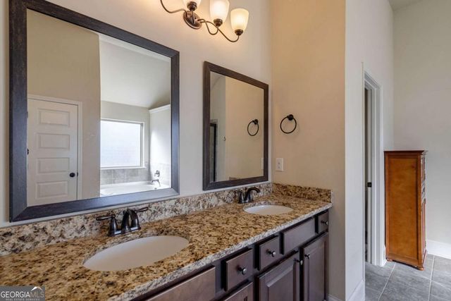 1140 Riverhill Drive, Bishop, GA 30621