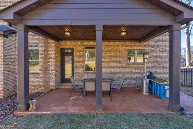 1140 Riverhill Drive, Bishop, GA 30621