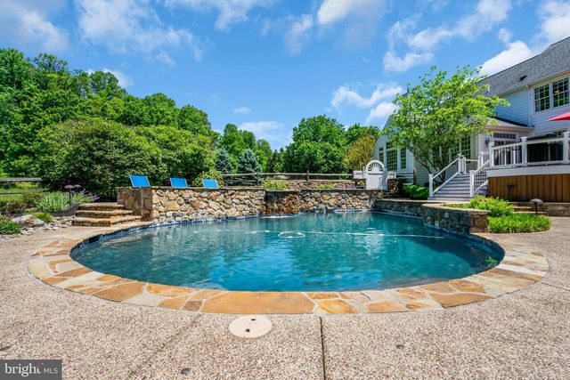 1734 CHANTILLY LN, Chester Springs, PA 19425