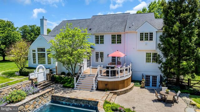 1734 CHANTILLY LN, Chester Springs, PA 19425