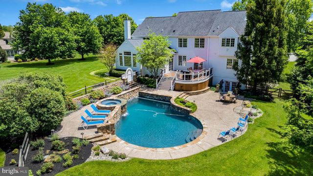 1734 CHANTILLY LN, Chester Springs, PA 19425