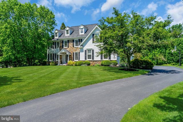 1734 CHANTILLY LN, Chester Springs, PA 19425
