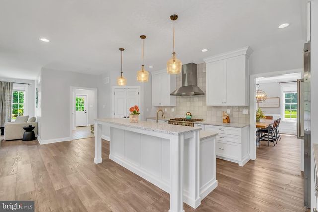 1734 CHANTILLY LN, Chester Springs, PA 19425