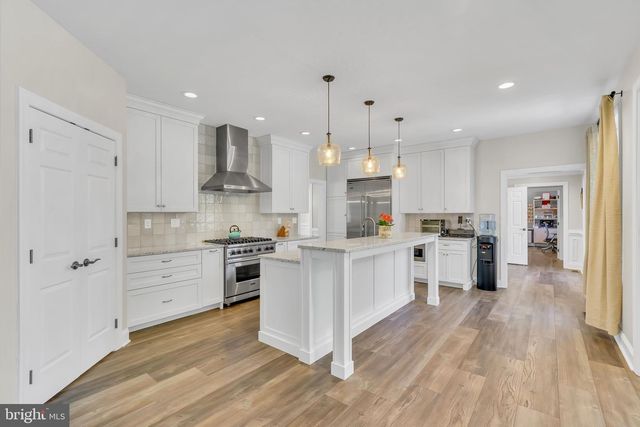 1734 CHANTILLY LN, Chester Springs, PA 19425