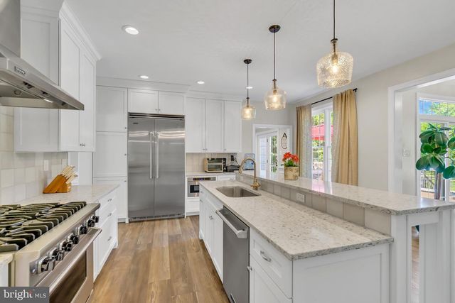 1734 CHANTILLY LN, Chester Springs, PA 19425