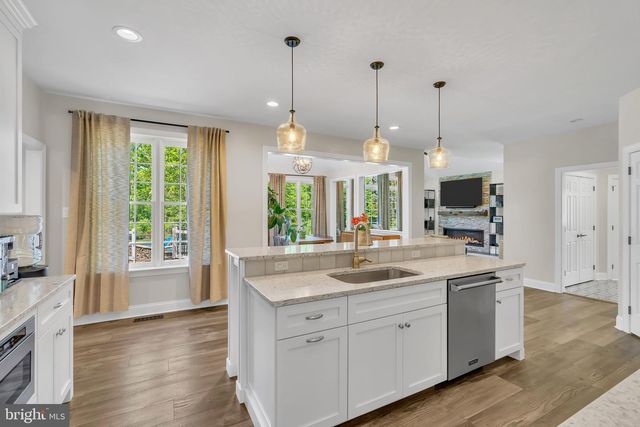 1734 CHANTILLY LN, Chester Springs, PA 19425