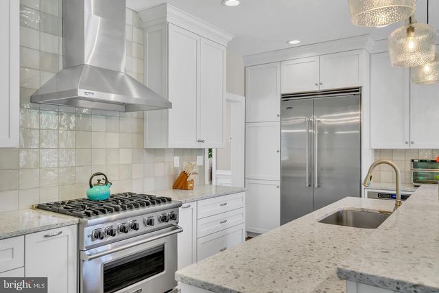 1734 CHANTILLY LN, Chester Springs, PA 19425