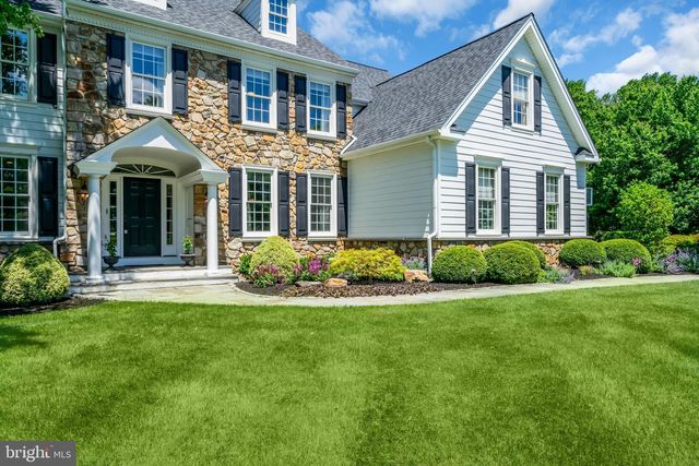 1734 CHANTILLY LN, Chester Springs, PA 19425