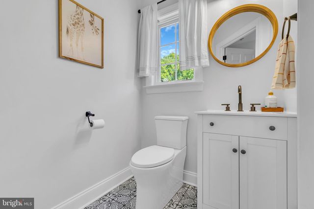 1734 CHANTILLY LN, Chester Springs, PA 19425