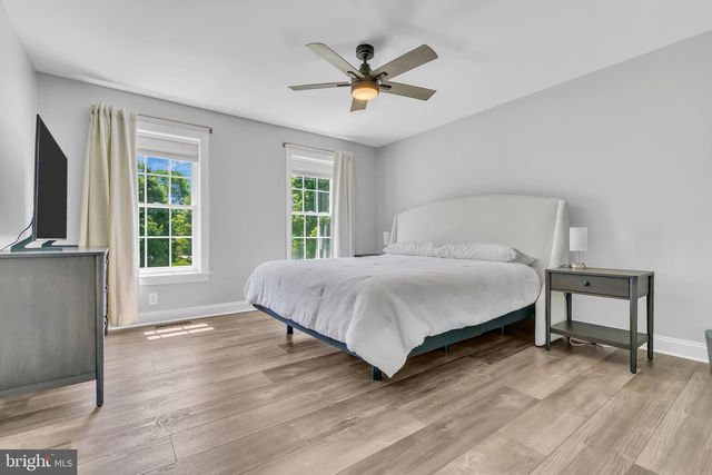 1734 CHANTILLY LN, Chester Springs, PA 19425