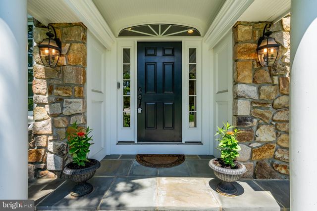 1734 CHANTILLY LN, Chester Springs, PA 19425