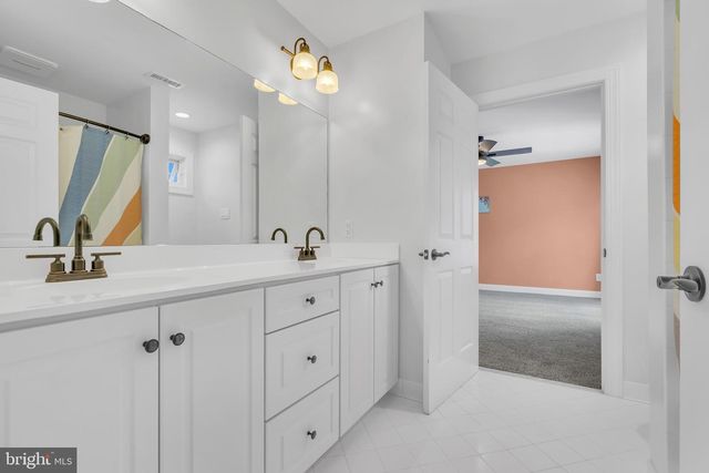 1734 CHANTILLY LN, Chester Springs, PA 19425