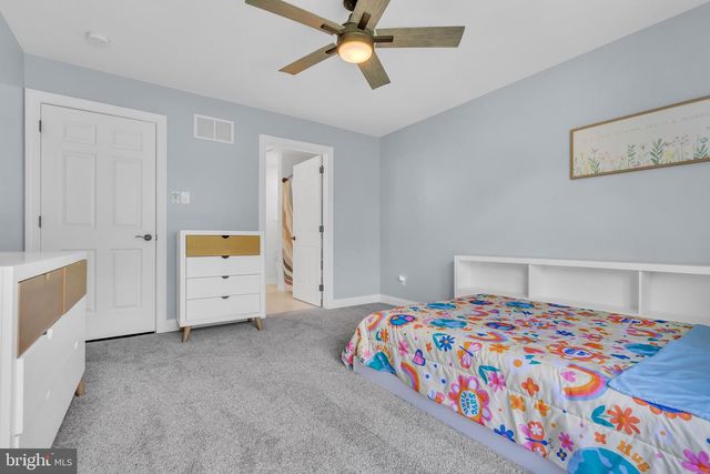 1734 CHANTILLY LN, Chester Springs, PA 19425