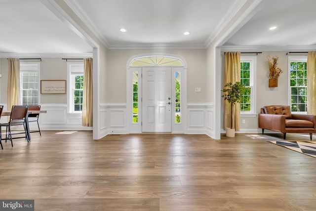 1734 CHANTILLY LN, Chester Springs, PA 19425