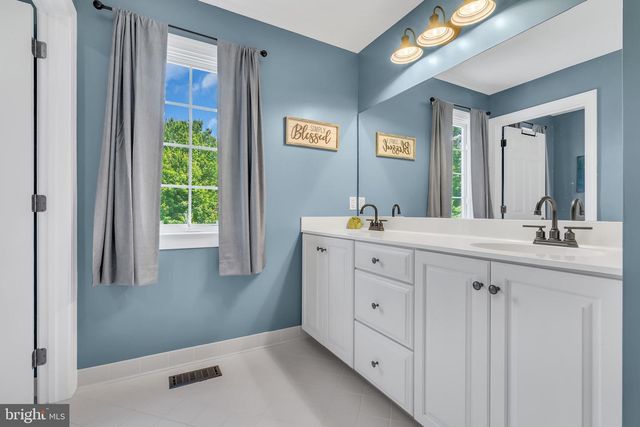 1734 CHANTILLY LN, Chester Springs, PA 19425