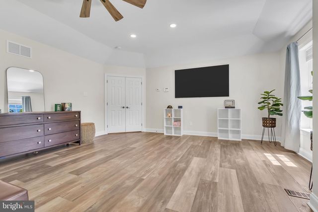 1734 CHANTILLY LN, Chester Springs, PA 19425