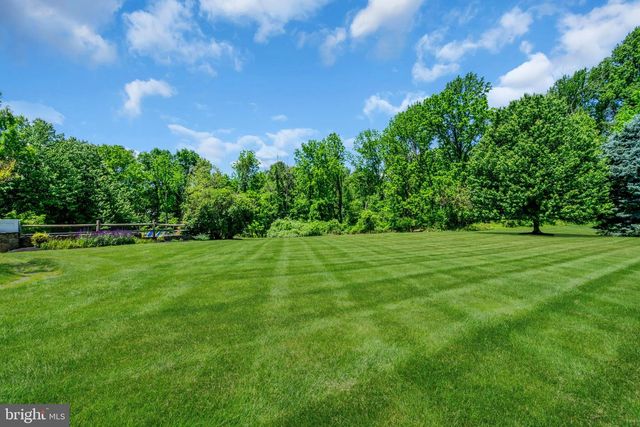 1734 CHANTILLY LN, Chester Springs, PA 19425
