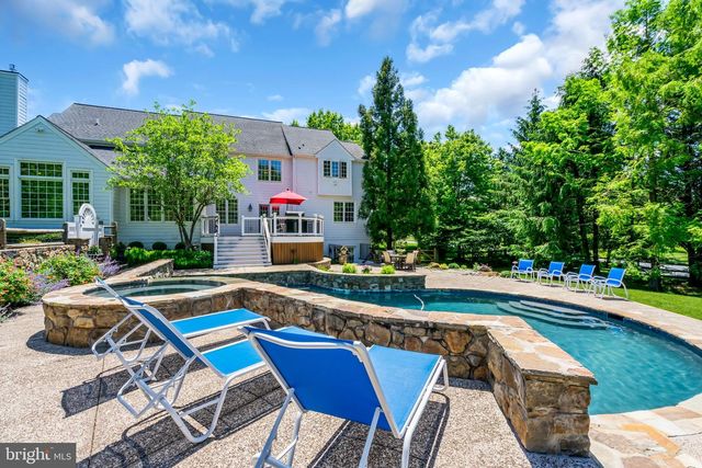 1734 CHANTILLY LN, Chester Springs, PA 19425