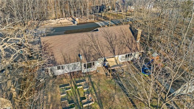 37 Pamona Drive, Bella Vista, AR 72715