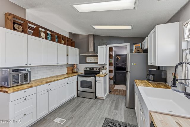 13738 S 337th Lane, Arlington, AZ 85322