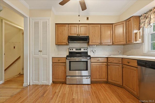 207 Sullivan Avenue, Farmingdale, NY 11735