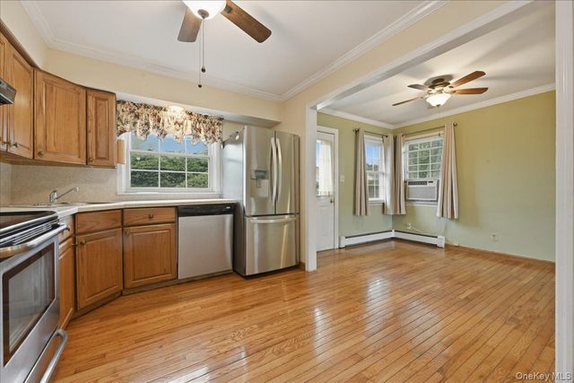 207 Sullivan Avenue, Farmingdale, NY 11735