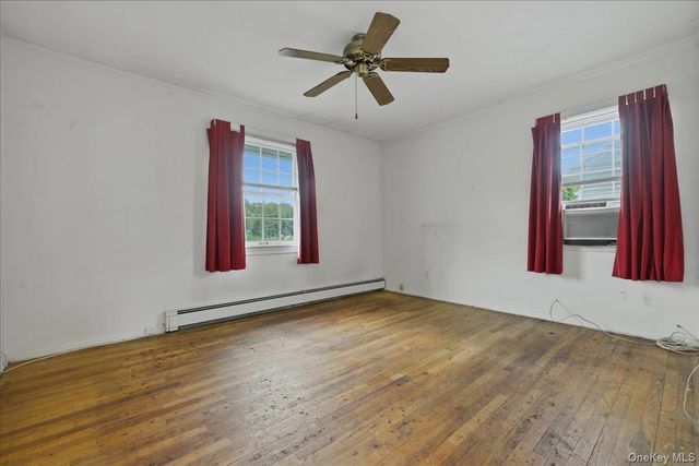 207 Sullivan Avenue, Farmingdale, NY 11735