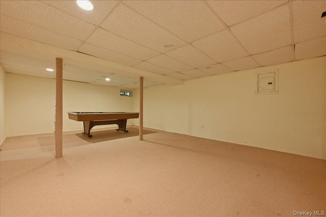 207 Sullivan Avenue, Farmingdale, NY 11735