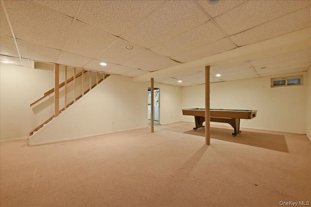 207 Sullivan Avenue, Farmingdale, NY 11735