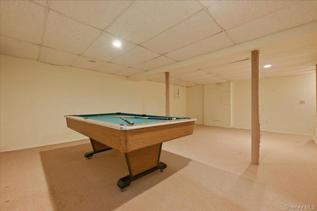 207 Sullivan Avenue, Farmingdale, NY 11735