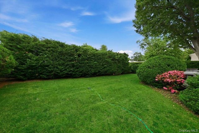 207 Sullivan Avenue, Farmingdale, NY 11735