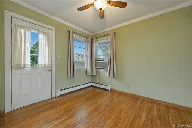 207 Sullivan Avenue, Farmingdale, NY 11735