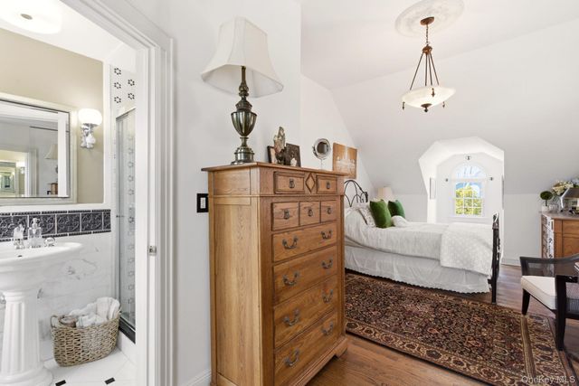 1421 Burton Street, Whitestone, NY 11357