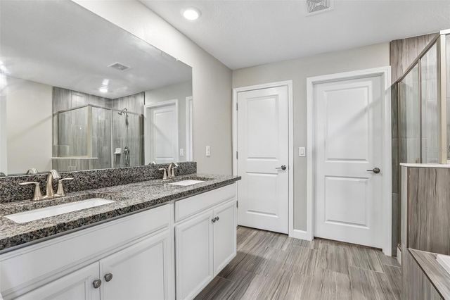 17448 RADIANT SHINE WAY, Lutz, FL 33558