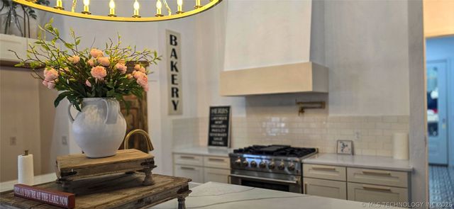 418529 E 1110 Road, Checotah, OK 74426