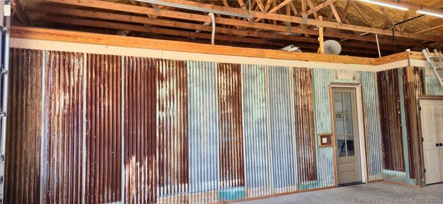 418529 E 1110 Road, Checotah, OK 74426