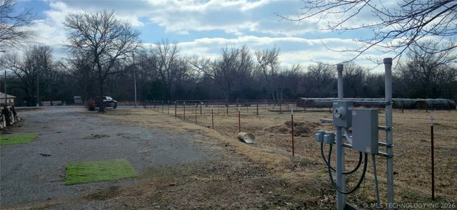 418529 E 1110 Road, Checotah, OK 74426