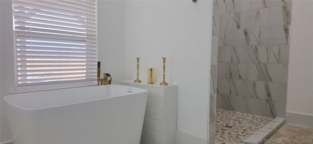 418529 E 1110 Road, Checotah, OK 74426